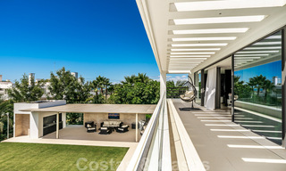 ¡Nuevo en el mercado! Moderna villa de lujo en venta en el corazón de la Milla de Oro, Marbella 34679 