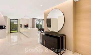 Crème de la Crème, apartamento moderno listo y en venta, situado en la playa entre Marbella y Estepona 34699 
