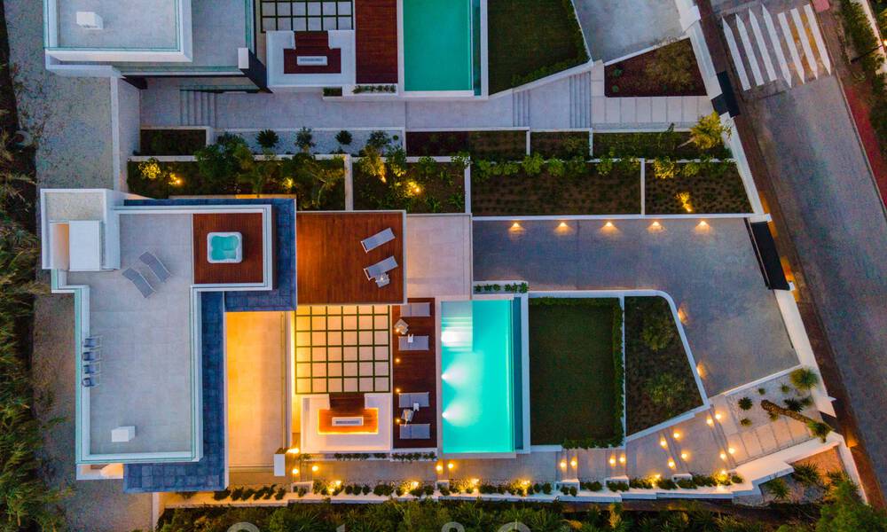 Villa de diseño en la codiciada zona residencial de Las Brisas en Nueva Andalucía con impresionantes vistas a la montaña de La Concha en Marbella 34794