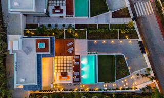 Villa de diseño en la codiciada zona residencial de Las Brisas en Nueva Andalucía con impresionantes vistas a la montaña de La Concha en Marbella 34794 