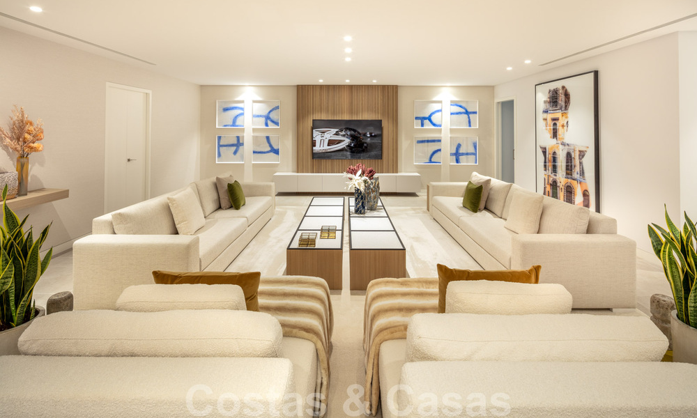 Villa de diseño en la codiciada zona residencial de Las Brisas en Nueva Andalucía con impresionantes vistas a la montaña de La Concha en Marbella 34808