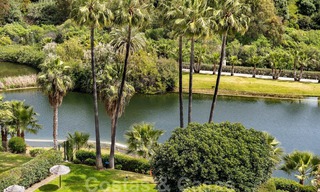 Apartamento moderno reformado en venta con amplia terraza, vistas al mar y a la montaña en la Quinta golf resort, Benahavis - Marbella 34852 