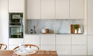 Apartamento moderno reformado en venta con amplia terraza, vistas al mar y a la montaña en la Quinta golf resort, Benahavis - Marbella 34873 