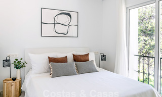 Apartamento moderno reformado en venta con amplia terraza, vistas al mar y a la montaña en la Quinta golf resort, Benahavis - Marbella 34878 