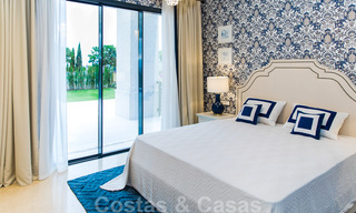 Nueva villa en venta de estilo clásico contemporáneo con vistas al mar en un resort de golf de cinco estrellas en Marbella - Benahavis 34914 