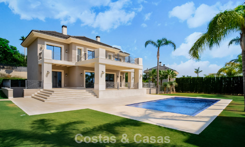 Villa en venta de estilo clásico contemporáneo con vistas al mar en un resort de golf de cinco estrellas en Marbella - Benahavis 775513