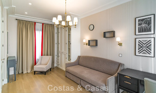 Villa en venta de estilo clásico contemporáneo con vistas al mar en un resort de golf de cinco estrellas en Marbella - Benahavis 775516 