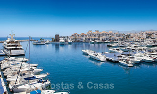 Nuevo en el mercado! Modernos apartamentos de lujo a la venta en un idílico lago con vistas panorámicas en Nueva Andalucía - Marbella. NUEVA FASE 34973 