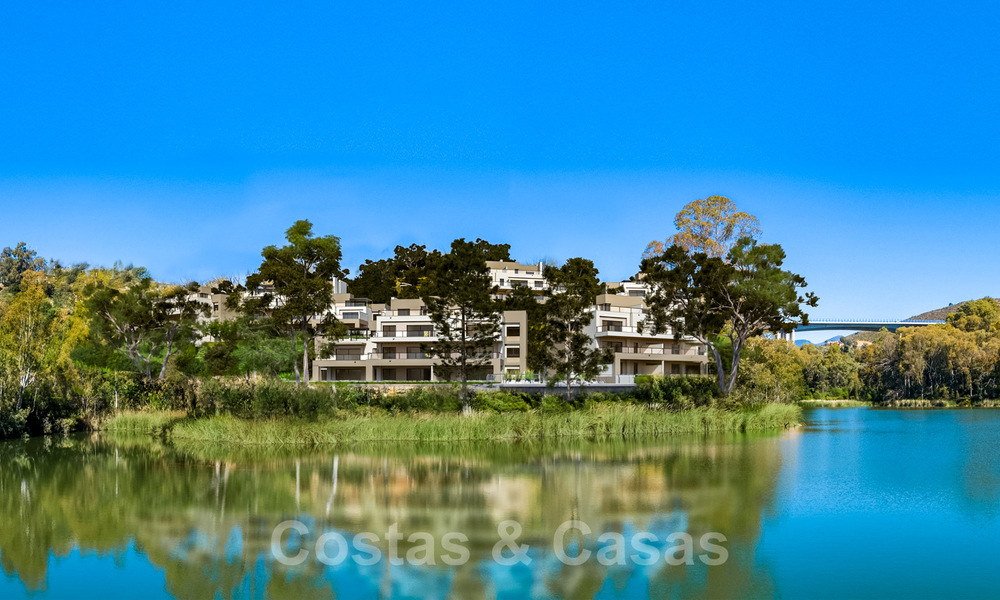 Nuevo en el mercado! Modernos apartamentos de lujo a la venta en un idílico lago con vistas panorámicas en Nueva Andalucía - Marbella. NUEVA FASE 34976