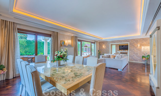 Villa de lujo a la venta en una exclusiva zona residencial en la playa de la Milla de Oro en Marbella 35032 