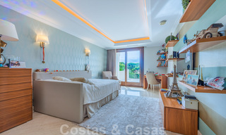 Villa de lujo a la venta en una exclusiva zona residencial en la playa de la Milla de Oro en Marbella 35040 