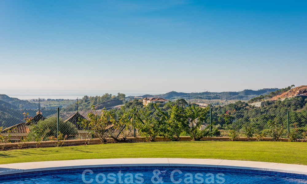 Villa de lujo estilo mediterránea a la venta en el exclusivo Marbella Club Golf Resort en Benahavis en la Costa del Sol 35074