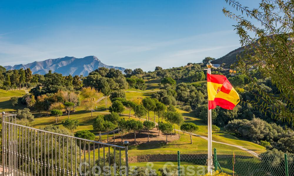 Villa de lujo estilo mediterránea a la venta en el exclusivo Marbella Club Golf Resort en Benahavis en la Costa del Sol 35075