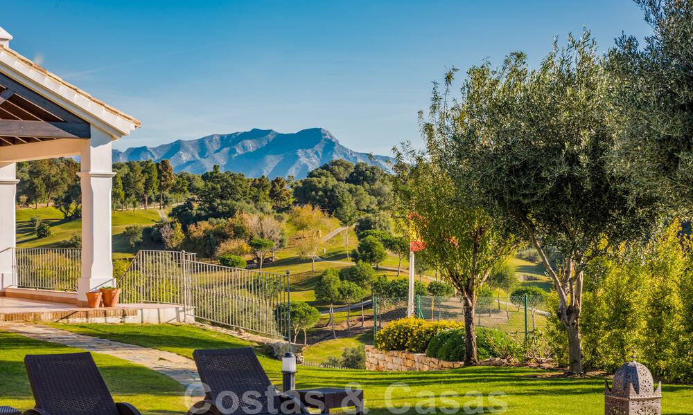 Villa de lujo estilo mediterránea a la venta en el exclusivo Marbella Club Golf Resort en Benahavis en la Costa del Sol 35079