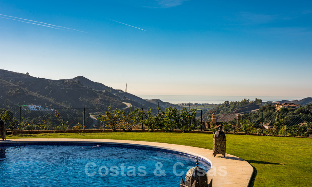 Villa de lujo estilo mediterránea a la venta en el exclusivo Marbella Club Golf Resort en Benahavis en la Costa del Sol 35080