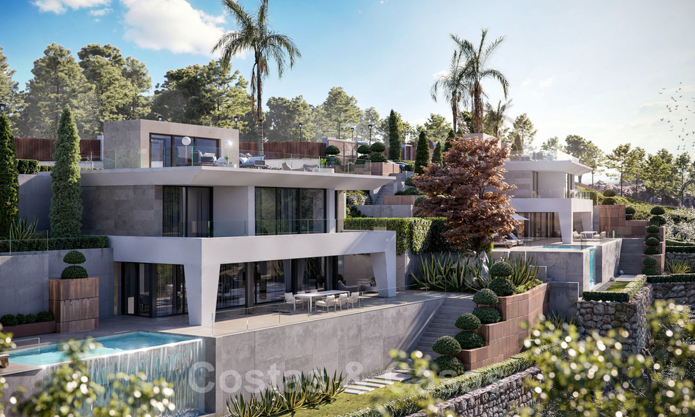 Modernas villas de lujo de nueva construcción en venta con una gran terraza y hermosas vistas panorámicas al mar en la Costa del Sol 35200