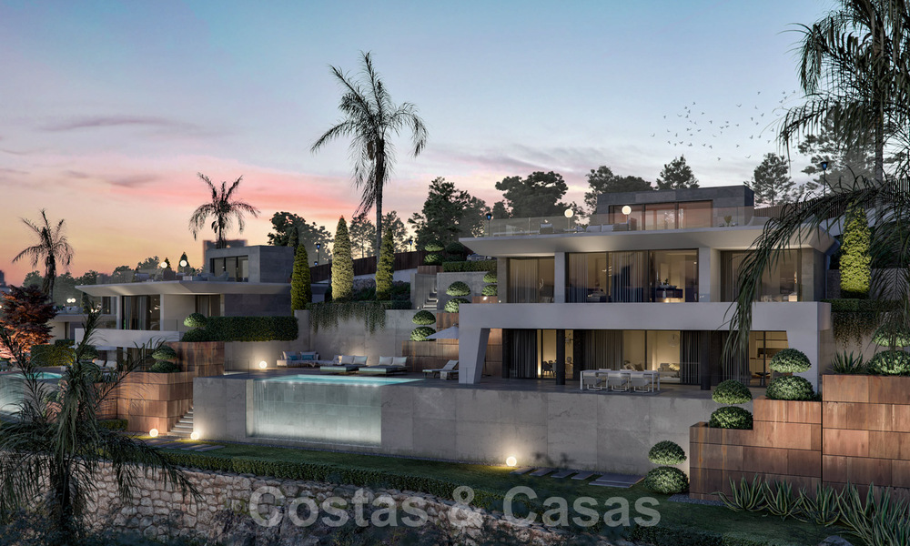Modernas villas de lujo de nueva construcción en venta con una gran terraza y hermosas vistas panorámicas al mar en la Costa del Sol 35210