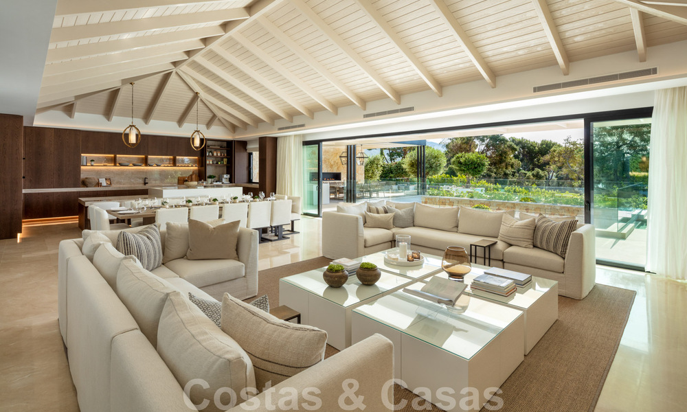 Villa exclusiva en venta, primera línea de golf de Aloha en una zona residencial cerrada en Nueva Andalucía - Marbella 35327