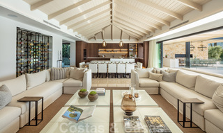 Villa exclusiva en venta, primera línea de golf de Aloha en una zona residencial cerrada en Nueva Andalucía - Marbella 35328 