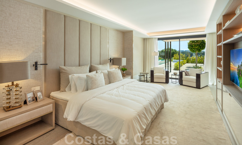 Villa exclusiva en venta, primera línea de golf de Aloha en una zona residencial cerrada en Nueva Andalucía - Marbella 35332