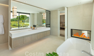 Villa exclusiva en venta, primera línea de golf de Aloha en una zona residencial cerrada en Nueva Andalucía - Marbella 35334 