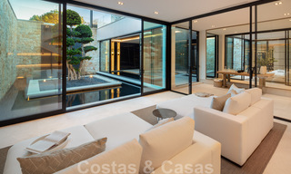 Villa exclusiva en venta, primera línea de golf de Aloha en una zona residencial cerrada en Nueva Andalucía - Marbella 35349 
