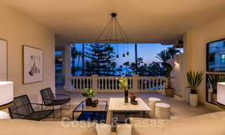 Exclusivo apartamento en venta con vistas al mar en un complejo en primera línea de playa en la Nueva Milla de Oro, Marbella - Estepona 35544 