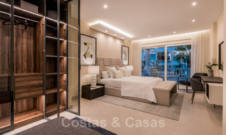 Exclusivo apartamento en venta con vistas al mar en un complejo en primera línea de playa en la Nueva Milla de Oro, Marbella - Estepona 35564 