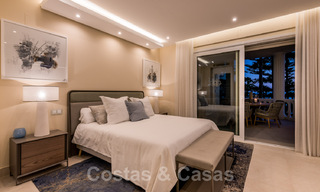 ¡Nuevo en el mercado! Exclusivo apartamento en venta con vistas al mar en un complejo en primera línea de playa en la Nueva Milla de Oro, Marbella - Estepona 35565 