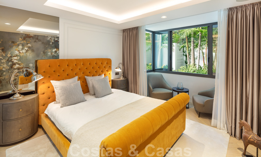 Villa de lujo en segunda línea de playa en venta en Puente Romano, Milla de Oro, Marbella 35602