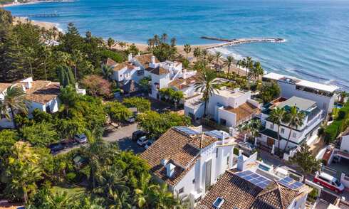 Villa de lujo en segunda línea de playa en venta en Puente Romano, Milla de Oro, Marbella 35619