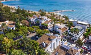 Villa de lujo en segunda línea de playa en venta en Puente Romano, Milla de Oro, Marbella 35619 
