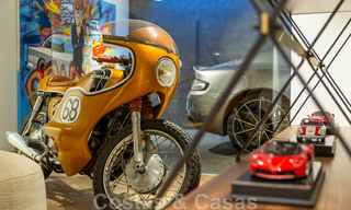 Villa de lujo en segunda línea de playa en venta en Puente Romano, Milla de Oro, Marbella 35628 