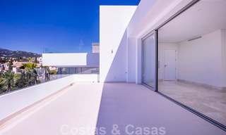 Lista para entrar a vivir, nueva y moderna villa de lujo en venta en Marbella - Benahavis en una zona residencial cerrada y segura 35647 