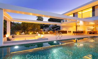 Se vende sensacional villa de lujo nueva y moderna con vistas al mar en la urbanización cerrada El Madroñal en la zona de Marbella - Benahavis 35938 