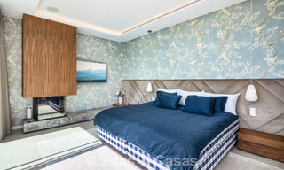 Se vende sensacional villa de lujo y moderna con vistas al mar en la urbanización cerrada El Madroñal en la zona de Marbella - Benahavis 779454 