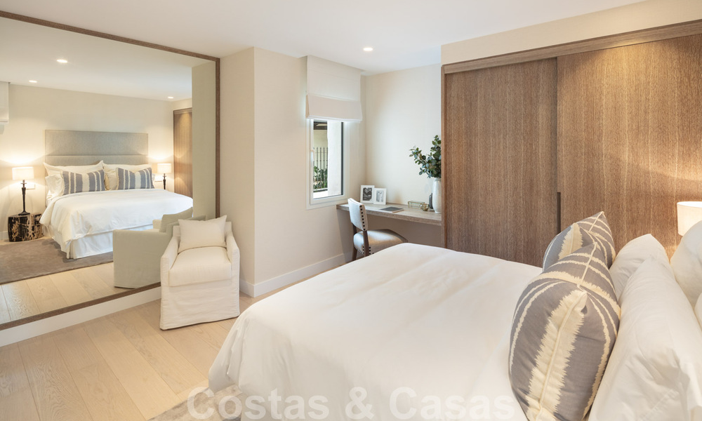 Apartamento lujosamente renovado de 4 dormitorios en venta en Puente Romano - Milla de Oro, Marbella 35955