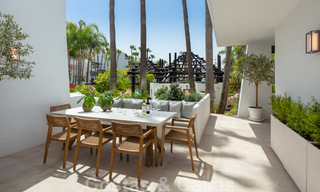 Apartamento lujosamente renovado de 4 dormitorios en venta en Puente Romano - Milla de Oro, Marbella 35960 