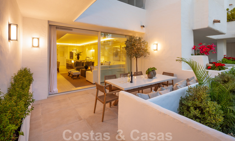 Apartamento lujosamente renovado de 4 dormitorios en venta en Puente Romano - Milla de Oro, Marbella 35968