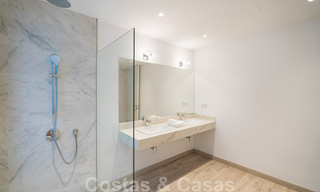 Lista para entrar a vivir, nueva villa de diseño moderno con impresionantes vistas en venta en Marbella - Benahavis 36047 