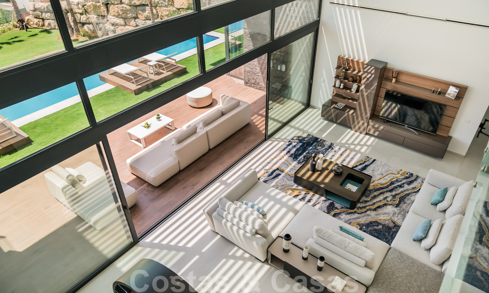Lista para entrar a vivir, nueva villa de diseño moderno con impresionantes vistas en venta en Marbella - Benahavis 36062