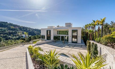 Villa de lujo de nueva construcción en venta con vistas al mar en el exclusivo La Zagaleta Golf Resort, Benahavis - Marbella 40112