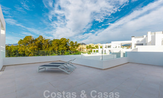 Ático de lujo moderno a la venta en un complejo de diseño en primera línea de golf en Benahavis - Marbella 36124 