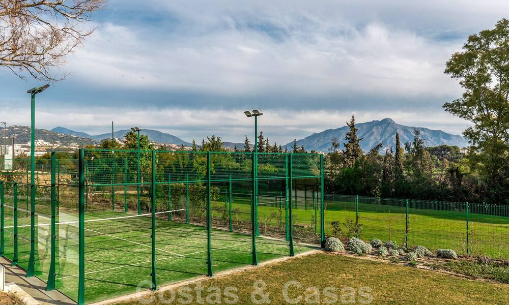 Ático de lujo moderno a la venta en un complejo de diseño en primera línea de golf en Benahavis - Marbella 36154