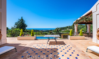 Elegante villa rústica de lujo en venta con impresionantes vistas al mar en el exclusivo La Zagaleta Golf Resort, Benahavis - Marbella 36300 