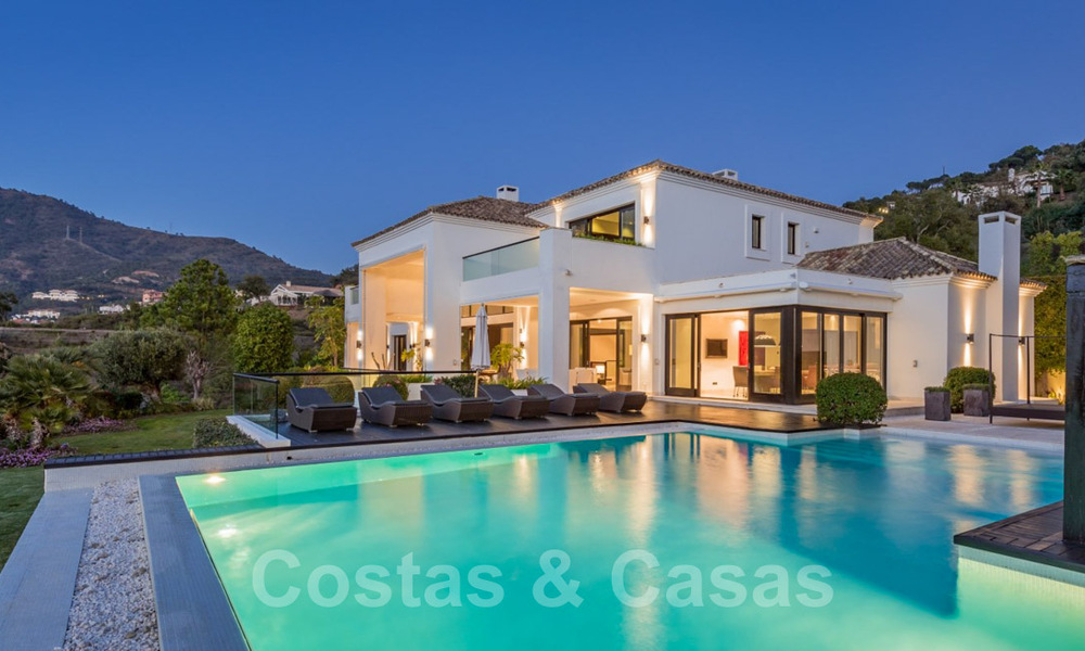 Villa de lujo de estilo moderno con acentos mediterráneos a la venta en el exclusivo La Zagaleta Golf Resort en Benahavis - Marbella 36324