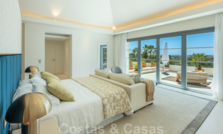 Villa de lujo muy espaciosa en venta bajo un estilo mediterráneo con un interior de diseño contemporáneo en el Valle del Golf de Nueva Andalucía, Marbella 36518 