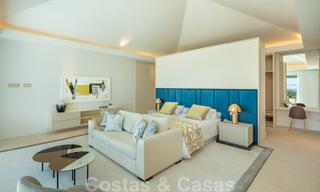 Villa de lujo muy espaciosa en venta bajo un estilo mediterráneo con un interior de diseño contemporáneo en el Valle del Golf de Nueva Andalucía, Marbella 36519 