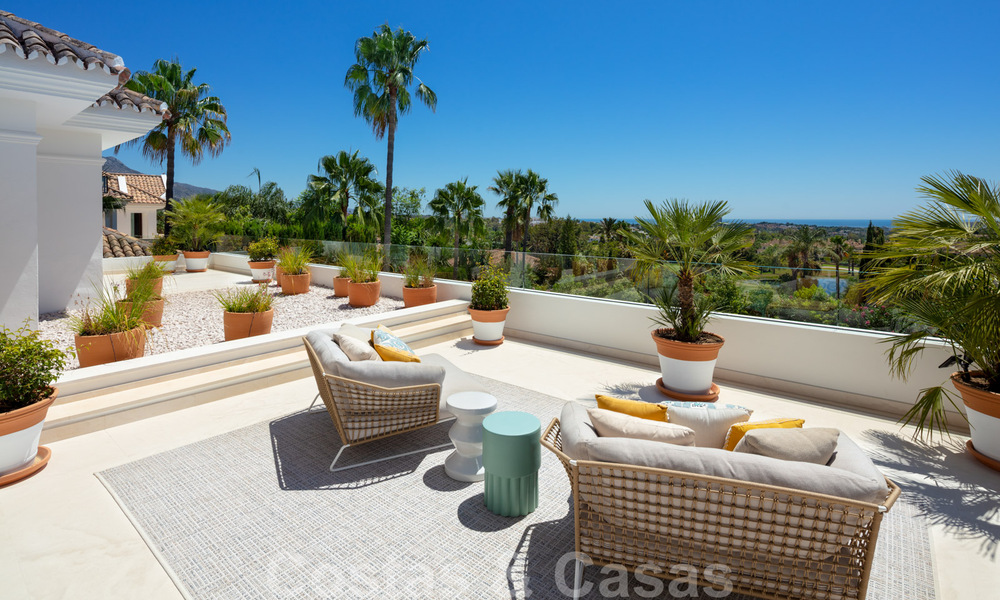 Villa de lujo muy espaciosa en venta bajo un estilo mediterráneo con un interior de diseño contemporáneo en el Valle del Golf de Nueva Andalucía, Marbella 36534