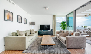 Listo para entrar a vivir, ático de diseño moderno de 3 dormitorios en venta dentro de una zona residencial de lujo en Marbella - Estepona 36724 